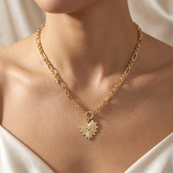 Shining Heart Pendant Necklace in Gold